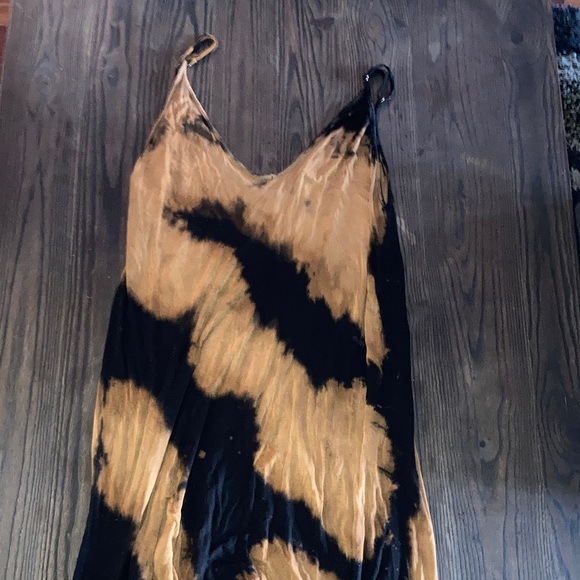 Akira Ombré Dress - Picture 4 of 5